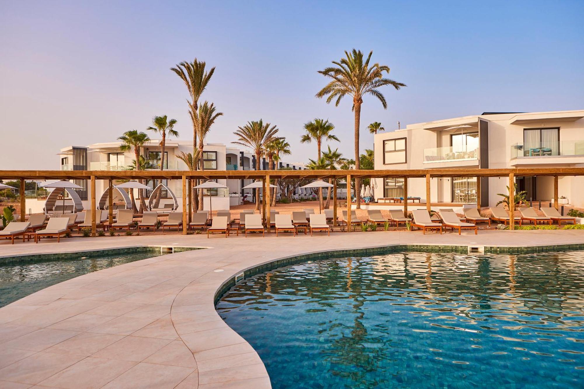 קולוניה סנט ג'ורדי Universal Grand Leon & Spa מראה חיצוני תמונה